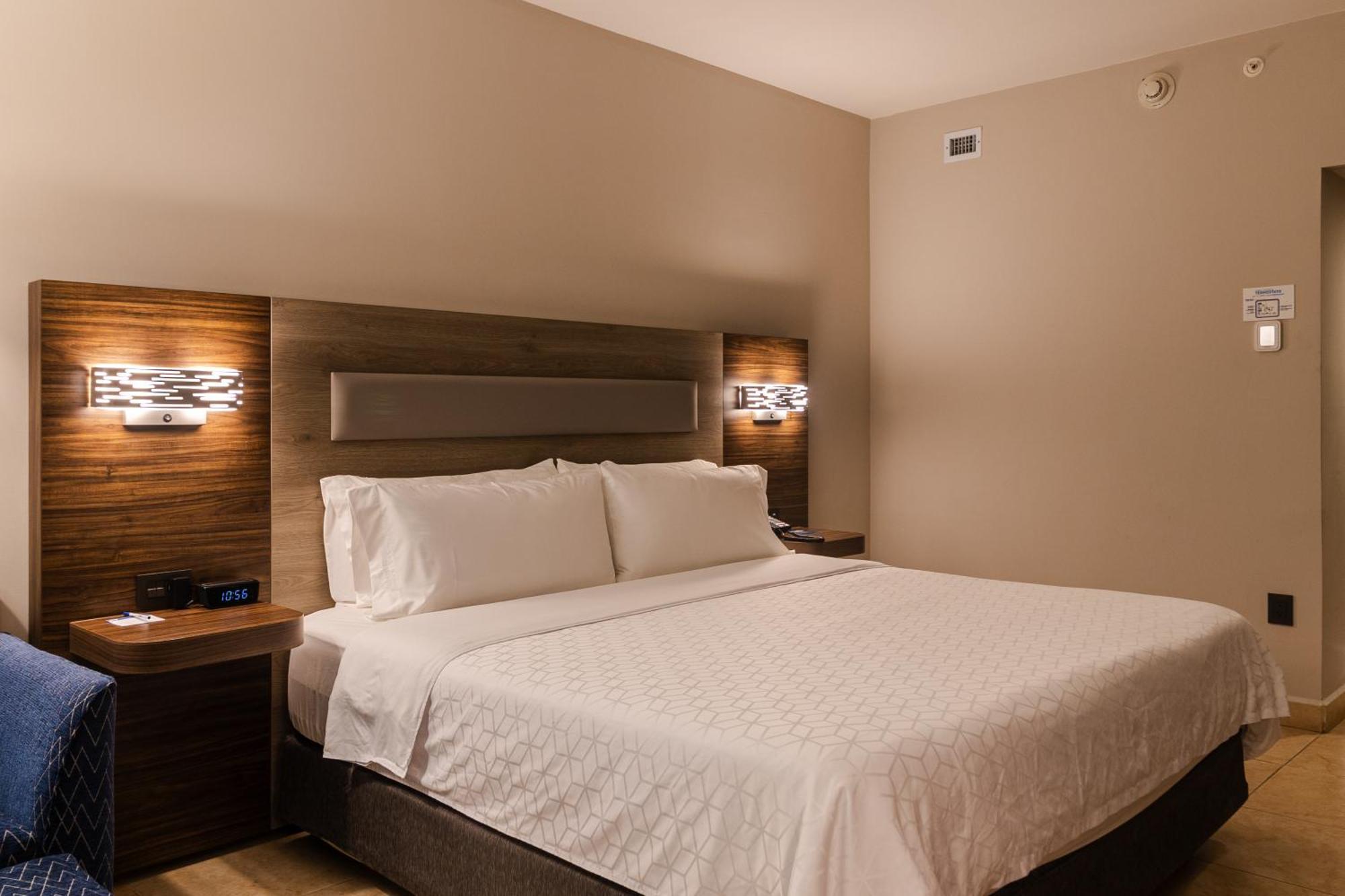 Holiday Inn Express Tapachula By Ihg Exterior photo